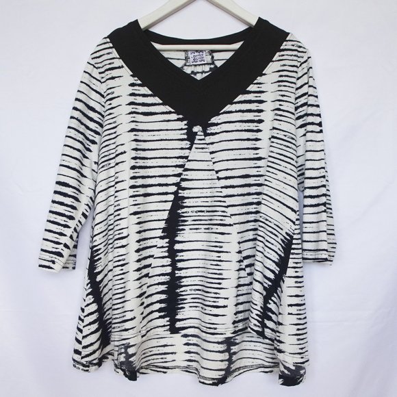 Parsley & Sage White Tie Dye Oversized 3/4 Sleeve Top - Picture 1 of 5